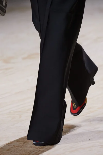 Look 3